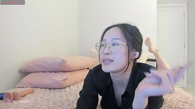 Snapshot of secretgirlfriendxo chatting on 02-06-25, 09:32 secretgirlfriendxo online show from 02-06-25, 09:32