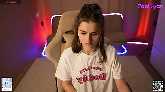 Snapshot of popityan1 chatting on 11-26-25, 05:19 popityan1 online show from 11-26-25, 05:19