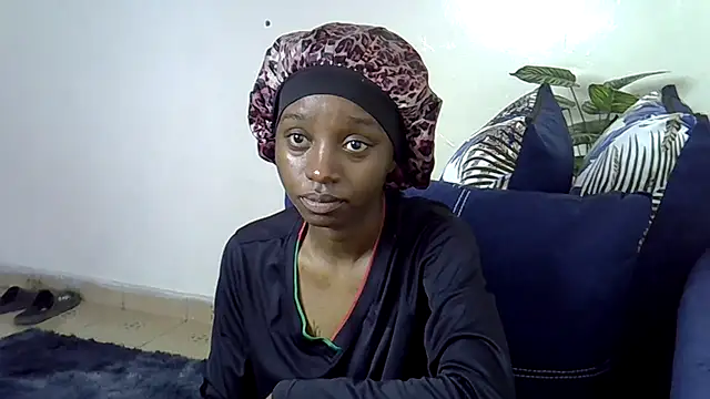 Snapshot of Enkarxx chatting on 11-05-25, 10:37 Enkarxx online show from 11-05-25, 10:37