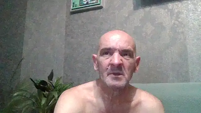 Snapshot of skorpibg65 chatting on 06-08-26, 06:52 skorpibg65 online show from 06-08-26, 06:52