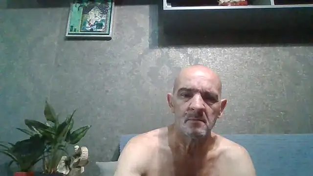 Snapshot of skorpibg65 chatting on 07-18-26, 01:04 skorpibg65 online show from 07-18-26, 01:04