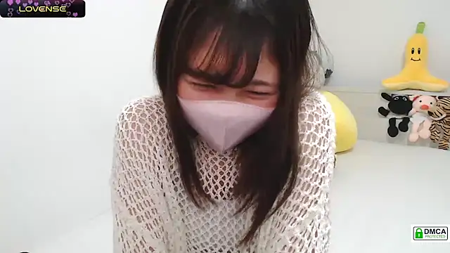 Snapshot of SUZU_ chatting on 01-25-25, 12:05 SUZU online show from 01-25-25, 12:05