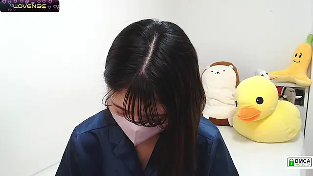 Snapshot of SUZU_ chatting on 02-14-25, 08:37 SUZU online show from 02-14-25, 08:37