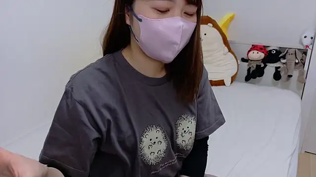 Snapshot of SUZU_ chatting on 02-27-25, 02:21 SUZU online show from 02-27-25, 02:21