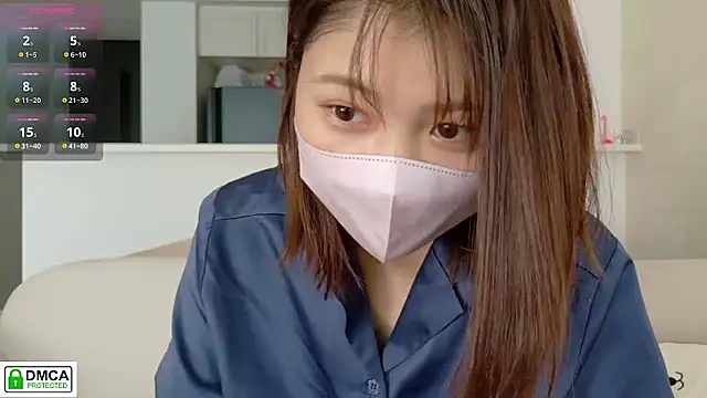 Snapshot of SUZU_ chatting on 09-13-25, 01:16 SUZU online show from 09-13-25, 01:16