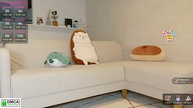 Snapshot of SUZU_ chatting on 09-15-25, 01:11 SUZU online show from 09-15-25, 01:11