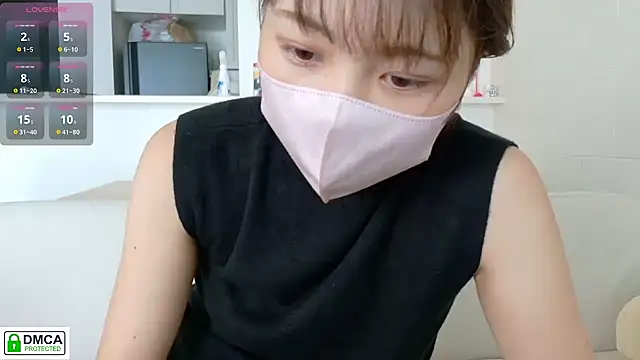 Snapshot of SUZU_ chatting on 09-26-25, 04:16 SUZU online show from 09-26-25, 04:16