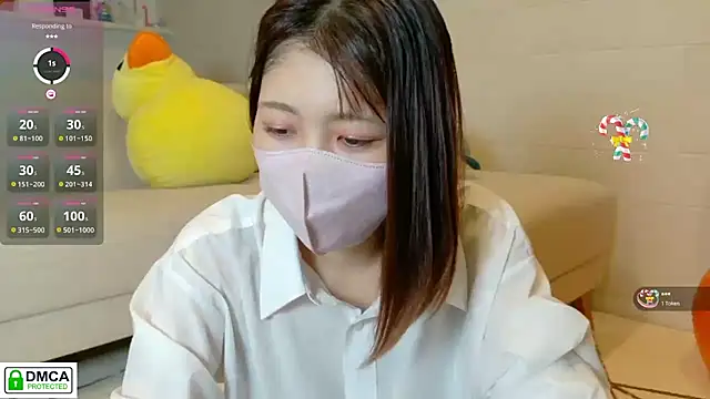 Snapshot of SUZU_ chatting on 10-05-25, 12:25 SUZU online show from 10-05-25, 12:25