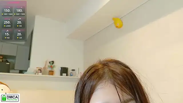 Snapshot of SUZU_ chatting on 10-17-25, 03:14 SUZU online show from 10-17-25, 03:14