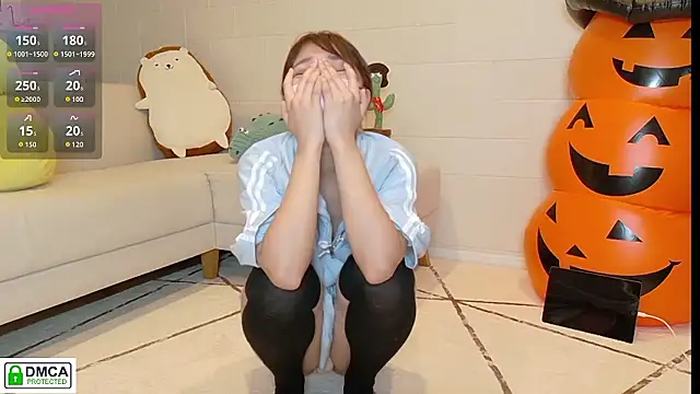 Snapshot of SUZU_ chatting on 10-26-25, 01:17 SUZU online show from 10-26-25, 01:17