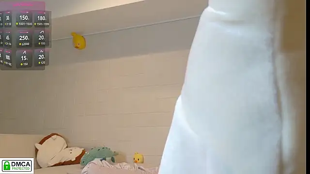 Snapshot of SUZU_ chatting on 11-17-25, 01:06 SUZU online show from 11-17-25, 01:06