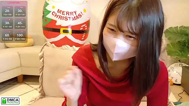 Snapshot of SUZU_ chatting on 12-22-25, 12:24 SUZU online show from 12-22-25, 12:24