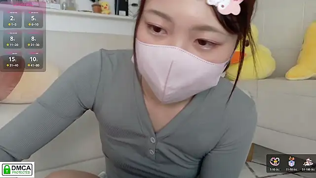 Snapshot of SUZU_ chatting on 06-24-26, 01:04 SUZU online show from 06-24-26, 01:04