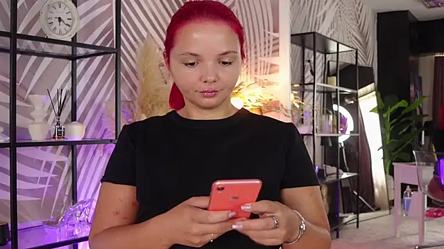 CelesteBailey online show from 07-27-26, 05:47