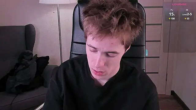 Snapshot of _tokyo_ghoul chatting on 12-13-24, 07:58 tokyo ghoul online show from 12-13-24, 07:58