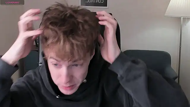 Snapshot of _tokyo_ghoul chatting on 03-13-25, 10:15 tokyo ghoul online show from 03-13-25, 10:15