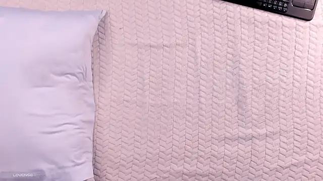 Snapshot of veronica185 chatting on 03-05-25, 05:40 veronica185 online show from 03-05-25, 05:40