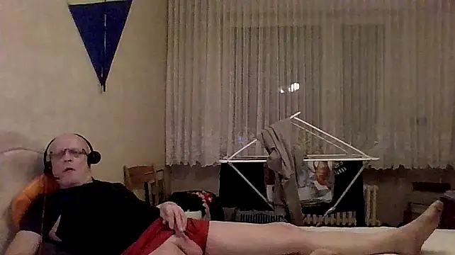 Snapshot of HornyRalfi55 chatting on 02-03-25, 09:50 HornyRalfi55 online show from 02-03-25, 09:50