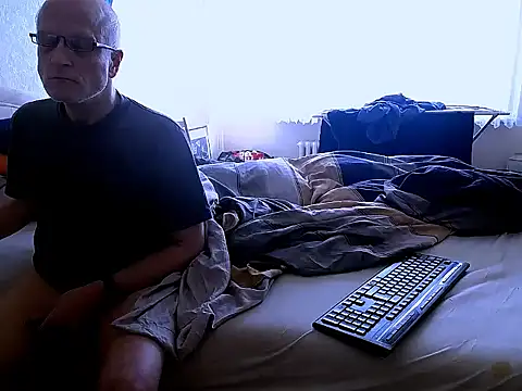 Snapshot of HornyRalfi55 chatting on 02-15-25, 10:22 HornyRalfi55 online show from 02-15-25, 10:22