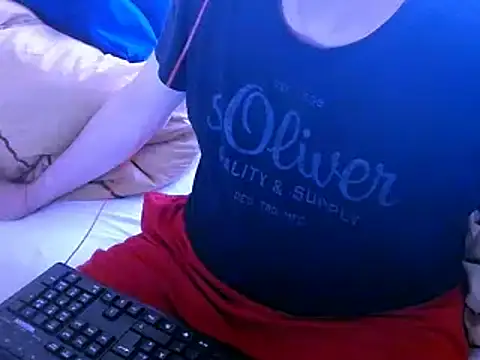 Snapshot of HornyRalfi55 chatting on 03-11-25, 03:45 HornyRalfi55 online show from 03-11-25, 03:45