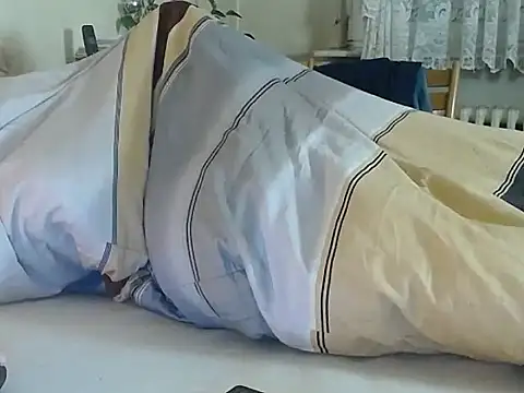 Snapshot of HornyRalfi55 chatting on 02-11-26, 04:28 HornyRalfi55 online show from 02-11-26, 04:28