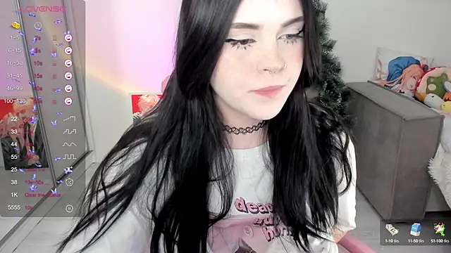 Snapshot of SelenaCute chatting on 01-08-25, 05:05 SelenaCute online show from 01-08-25, 05:05