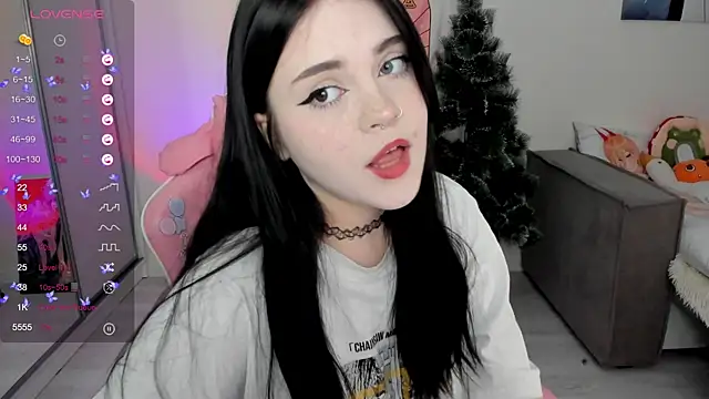 Snapshot of SelenaCute chatting on 01-14-25, 05:08 SelenaCute online show from 01-14-25, 05:08