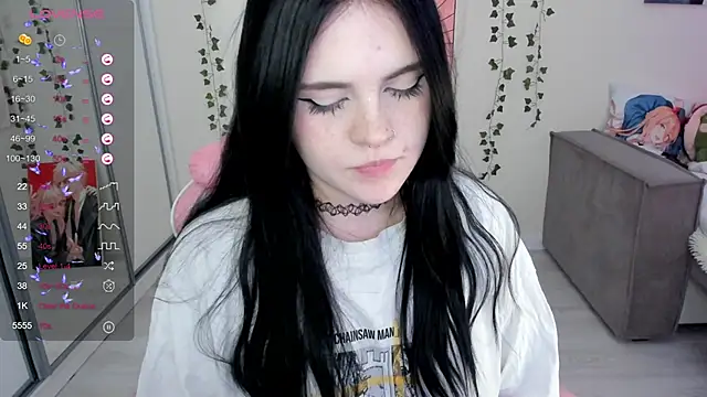 Snapshot of SelenaCute chatting on 02-03-25, 08:13 SelenaCute online show from 02-03-25, 08:13