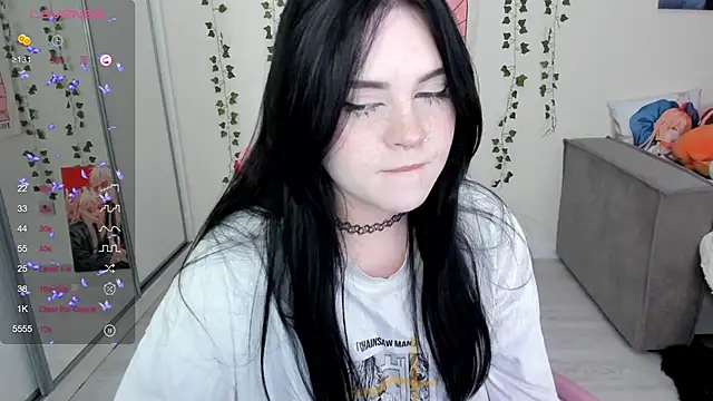 Snapshot of SelenaCute chatting on 02-04-25, 04:59 SelenaCute online show from 02-04-25, 04:59