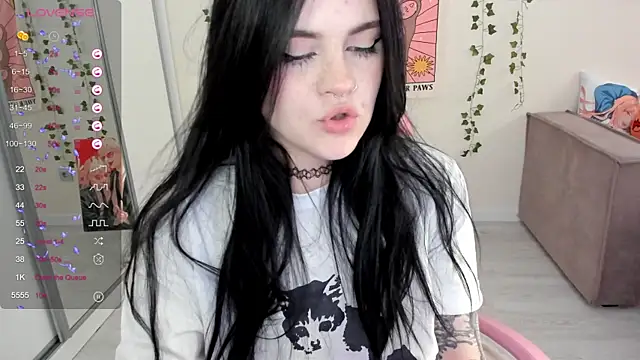 Snapshot of SelenaCute chatting on 02-07-25, 07:40 SelenaCute online show from 02-07-25, 07:40