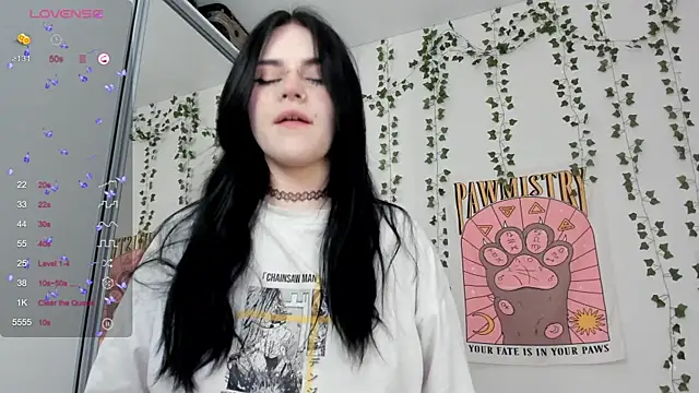 Snapshot of SelenaCute chatting on 02-11-25, 05:05 SelenaCute online show from 02-11-25, 05:05