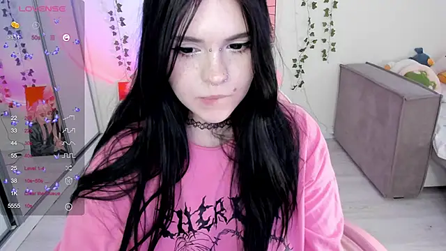 Snapshot of SelenaCute chatting on 02-27-25, 08:17 SelenaCute online show from 02-27-25, 08:17