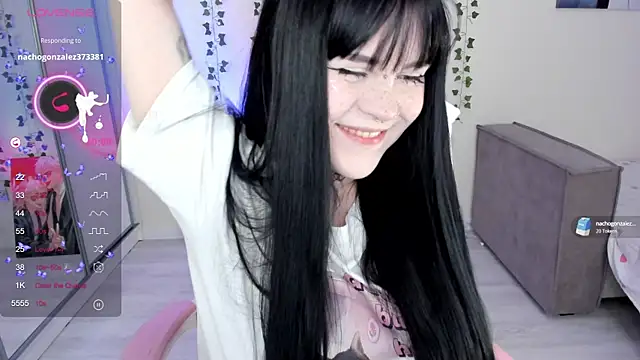 Snapshot of SelenaCute chatting on 03-03-25, 05:09 SelenaCute online show from 03-03-25, 05:09