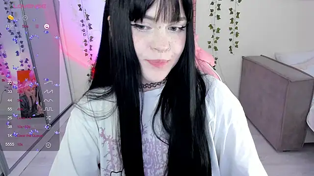 Snapshot of SelenaCute chatting on 03-05-25, 08:10 SelenaCute online show from 03-05-25, 08:10