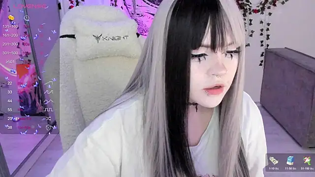 Snapshot of SelenaCute chatting on 11-03-25, 12:06 SelenaCute online show from 11-03-25, 12:06