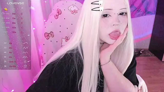 Snapshot of SelenaCute chatting on 07-06-26, 04:31 SelenaCute online show from 07-06-26, 04:31