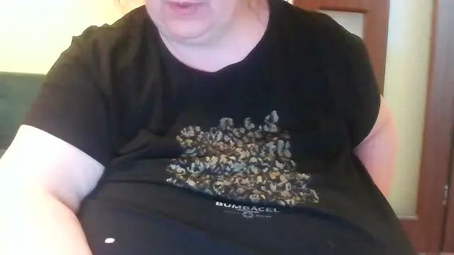 Snapshot of Nataliesbestjuggs chatting on 03-15-26, 06:25 Nataliesbestjuggs online show from 03-15-26, 06:25