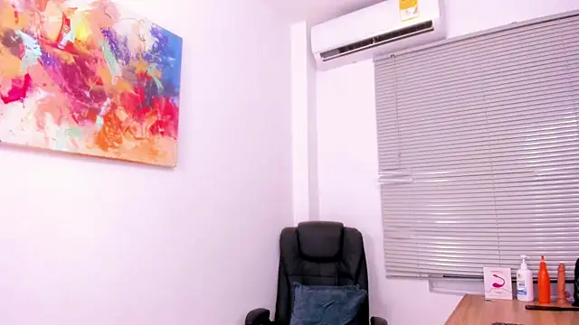 Snapshot of eileen_tanihara chatting on 02-20-26, 06:26 eileen tanihara online show from 02-20-26, 06:26