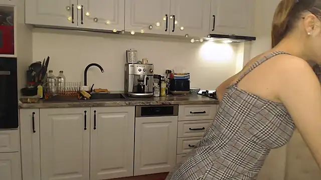 Tasty Shape online show from 12-19-24, 04:24