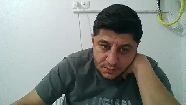 Snapshot of erkekkkadam chatting on 03-18-25, 01:10 erkekkkadam online show from 03-18-25, 01:10