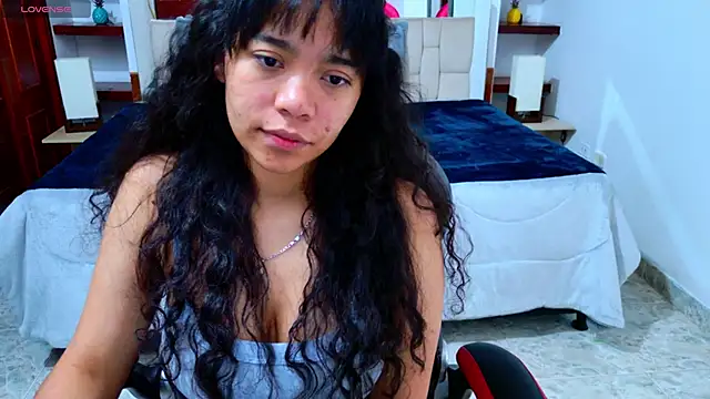 laureentt  online show from 10-24-25, 03:03