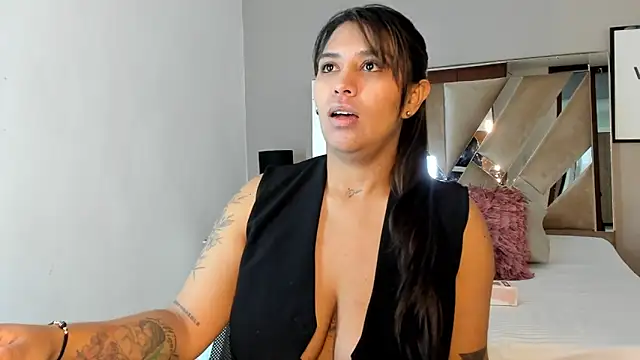 Snapshot of sharlott18 chatting on 12-09-24, 01:45 sharlott18 online show from 12-09-24, 01:45