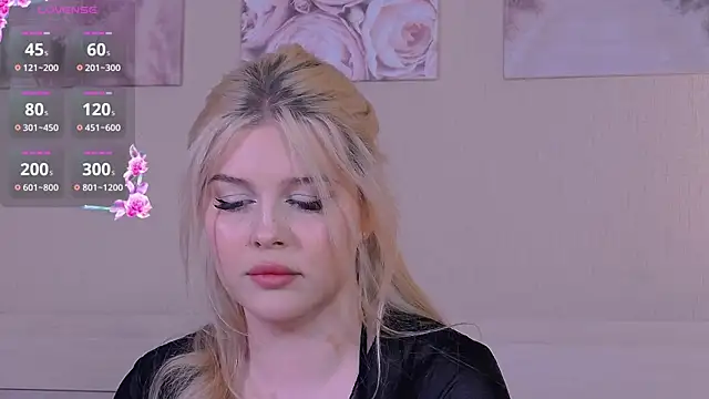 Snapshot of Alexis_Powell chatting on 03-22-25, 11:42 Alexis Powell online show from 03-22-25, 11:42