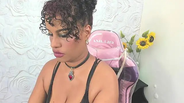 Snapshot of pamela_guzmaan chatting on 12-16-24, 06:38 pamela guzmaan online show from 12-16-24, 06:38