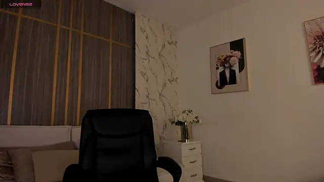 IsabellaAllen online show from 10-21-25, 09:48