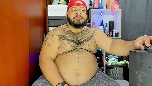 Latino bigcock online show from 03-09-25, 06:21