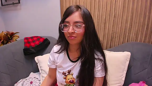 Snapshot of Eva_Macalliter chatting on 12-24-24, 04:00 Eva Macalliter online show from 12-24-24, 04:00