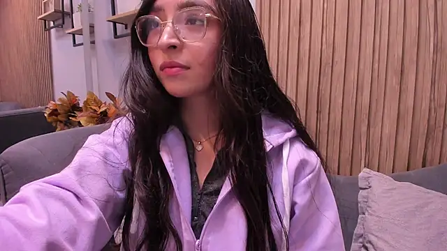 Snapshot of Eva_Macalliter chatting on 09-13-25, 03:39 Eva Macalliter online show from 09-13-25, 03:39