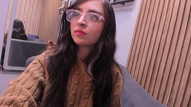 Snapshot of Eva_Macalliter chatting on 09-29-25, 01:05 Eva Macalliter online show from 09-29-25, 01:05