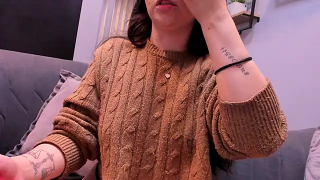 Snapshot of Eva_Macalliter chatting on 11-08-25, 03:18 Eva Macalliter online show from 11-08-25, 03:18